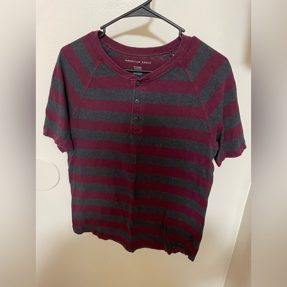✨Men’s American Eagle Short Sleeve Top Size XS